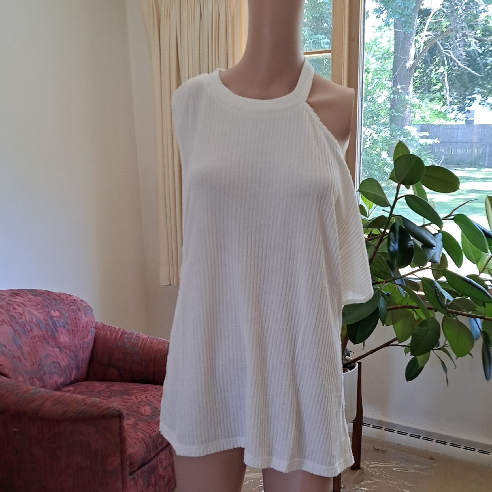Vici White Ribbed Halter Top